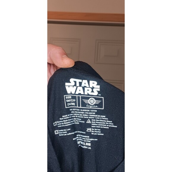 Star Wars “The Mighty Vader” Comic Book Theme T-Shirt Size Small Black - Picture 3 of 3